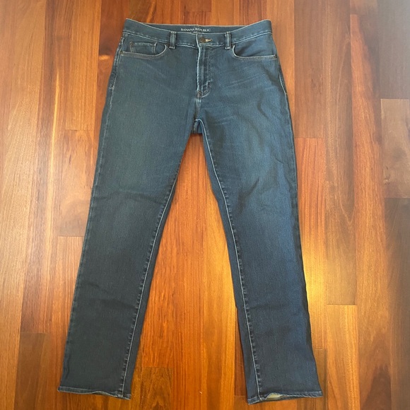 Banana Republic Other - Men's Banana Republic The Traveler Slim (33x32)